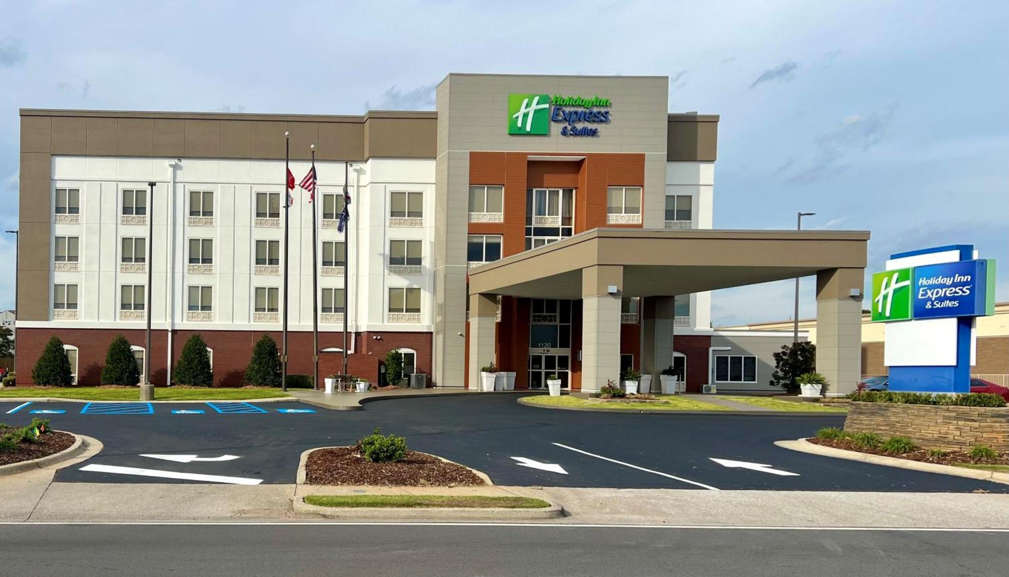 Holiday Inn Express & Suites - Tuscaloosa-University By Ihg エクステリア 写真